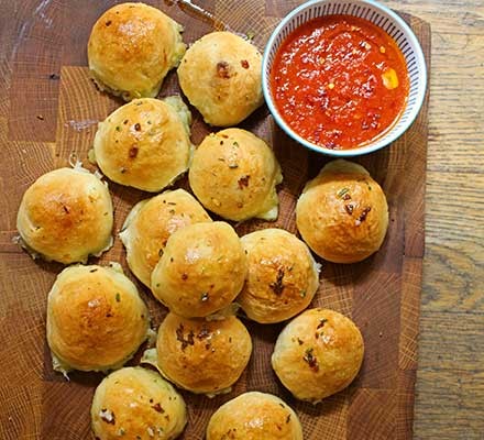 Cheesy Dough Bites (4 Pcs)